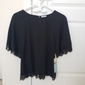 NWT CeCe Batwing Lace Trim Blouse XS